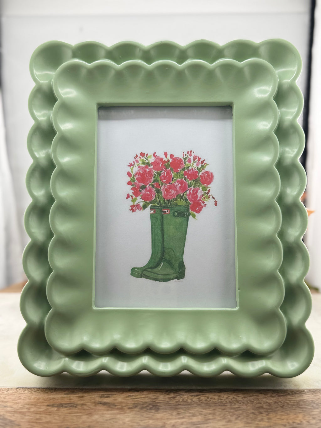 TC Scalloped Frame
