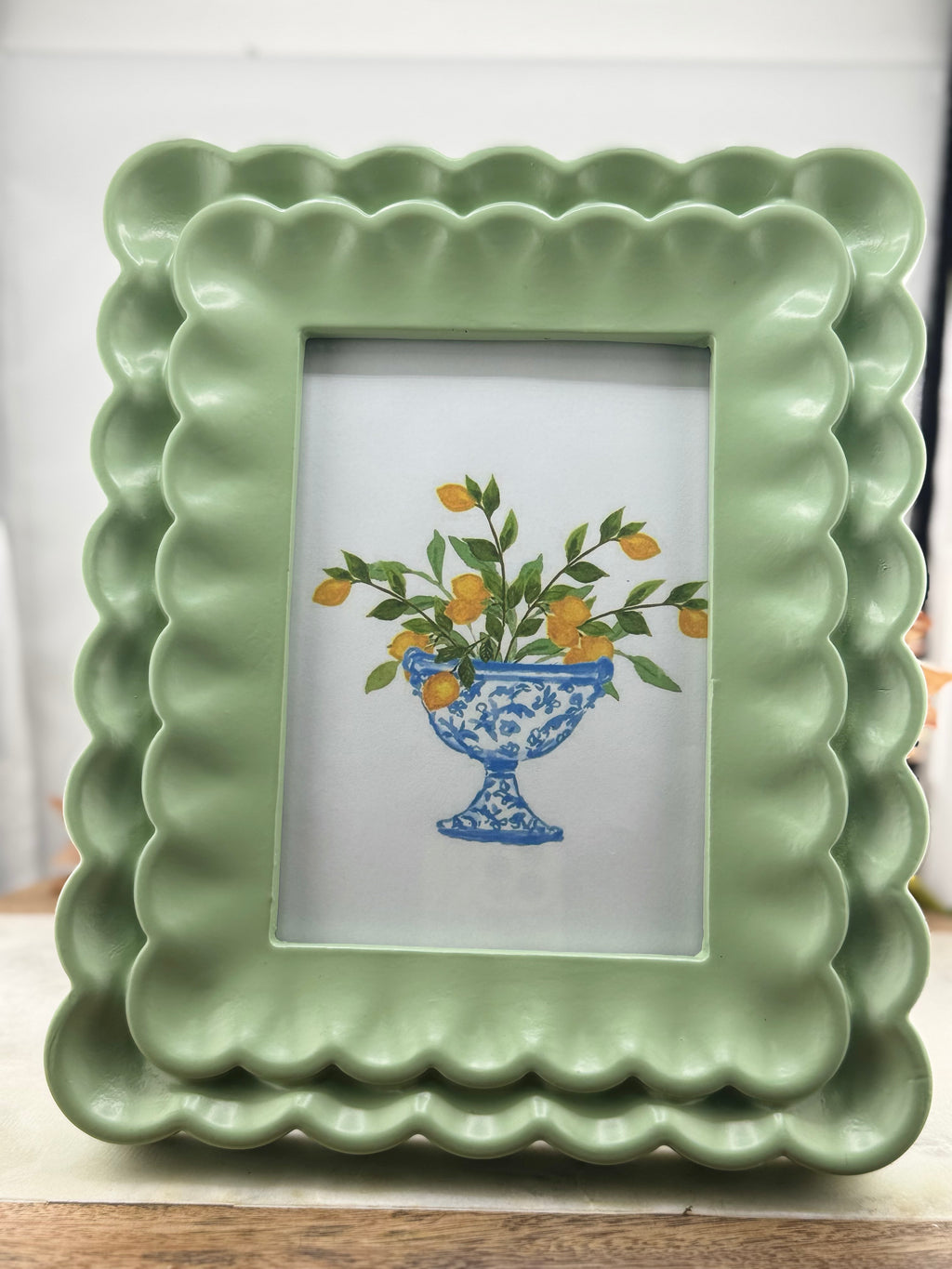 TC Scalloped Frame