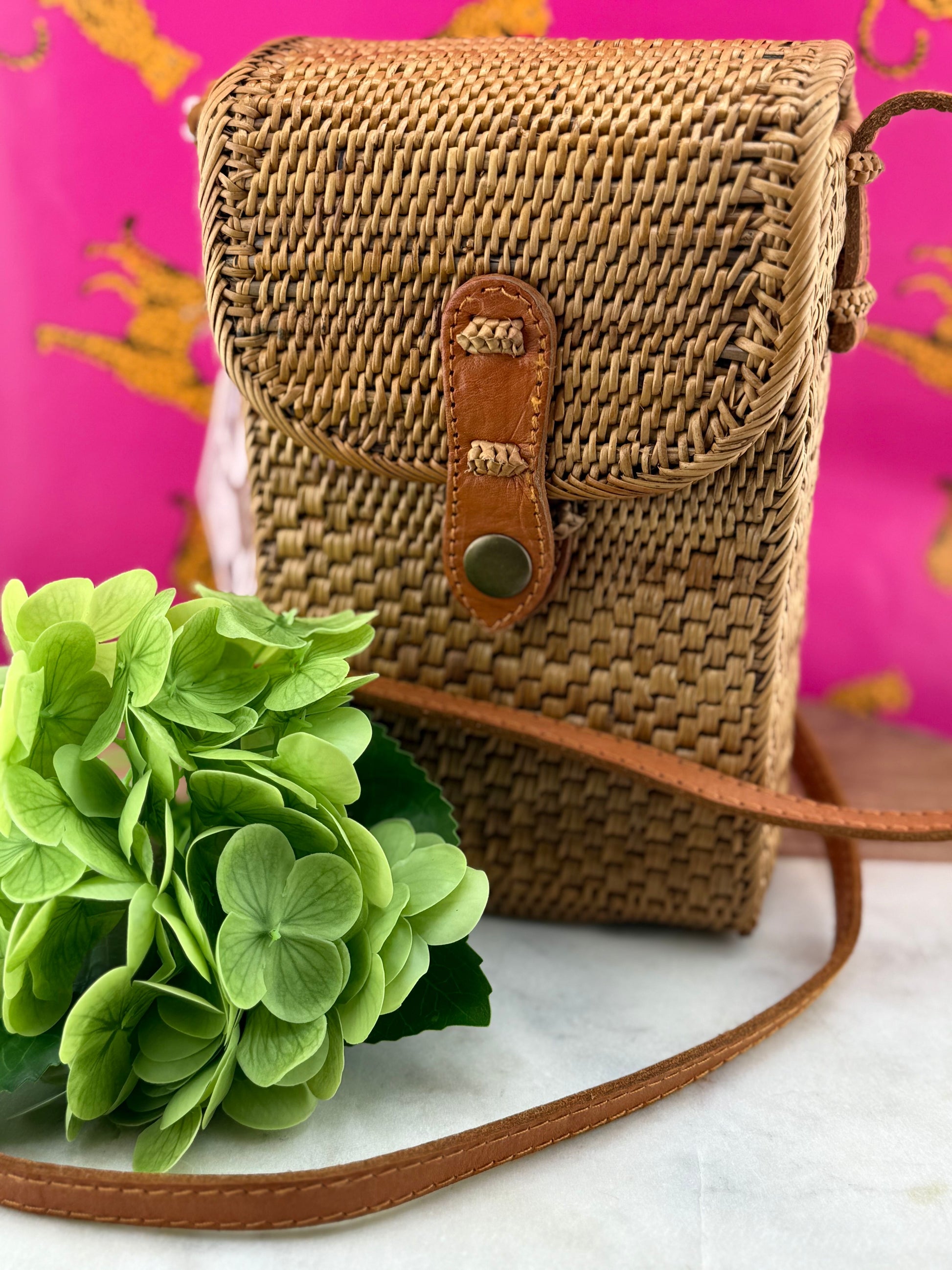 WR Ata Cross Body Cell Phone Purse
