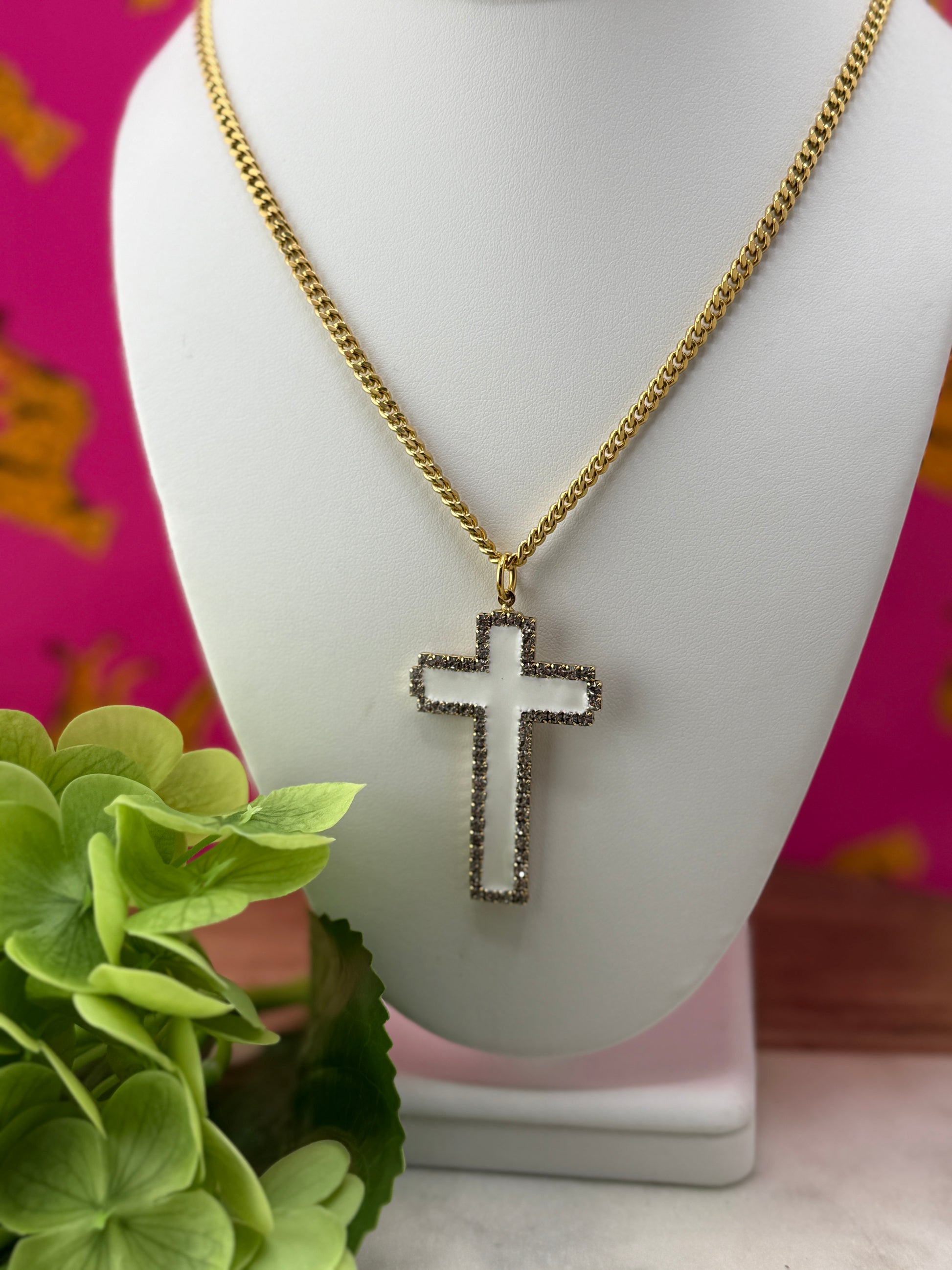 TOVA Gloria Necklace In White