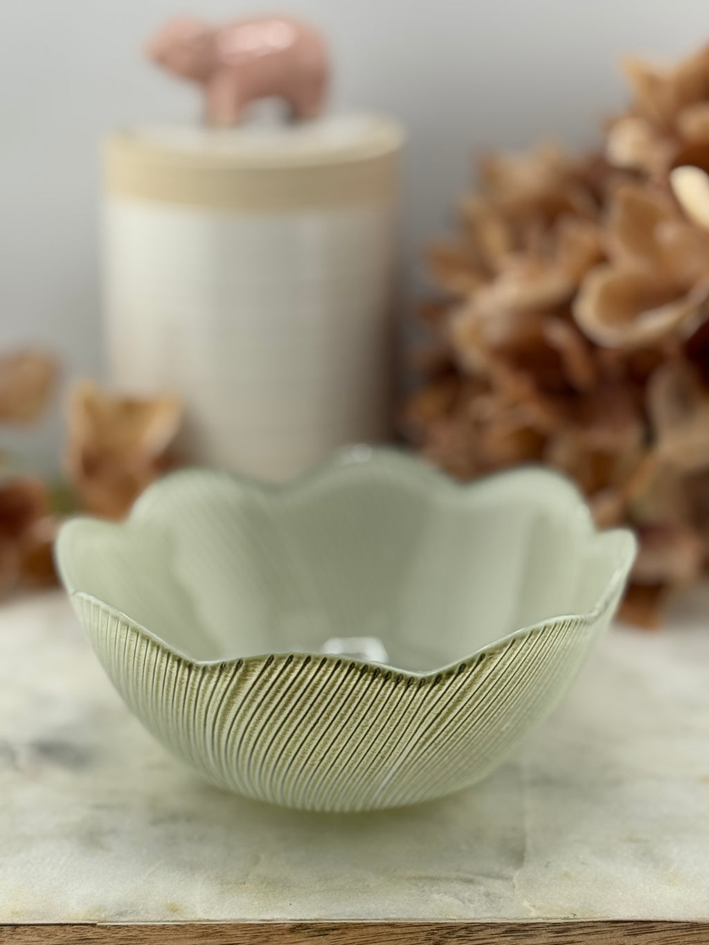 HZ Glass Scalloped Plates