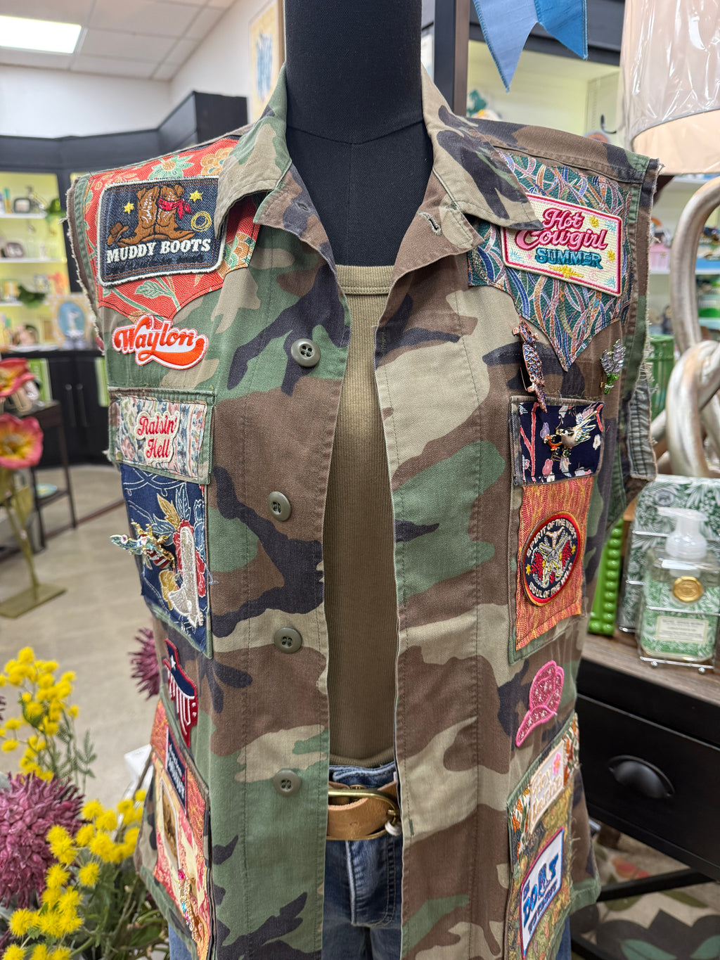 Robi Long Camo Vest