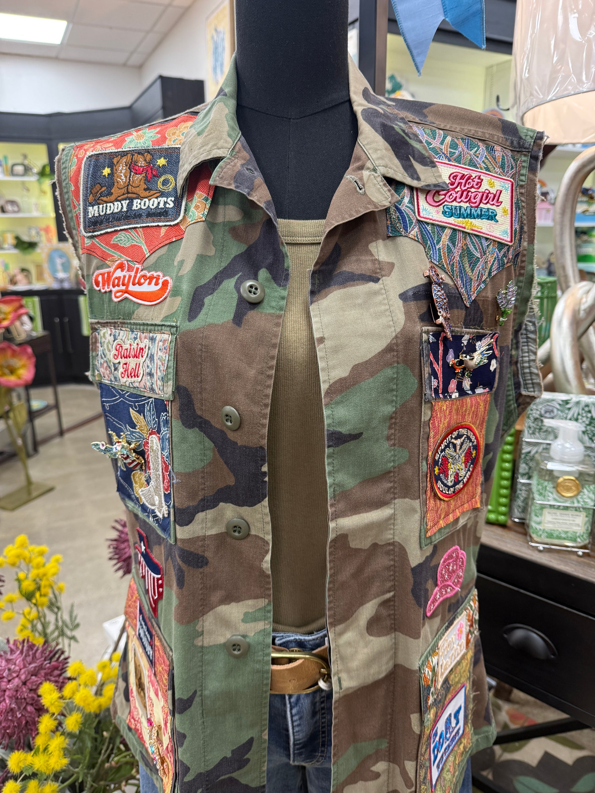 Robi Long Camo Vest