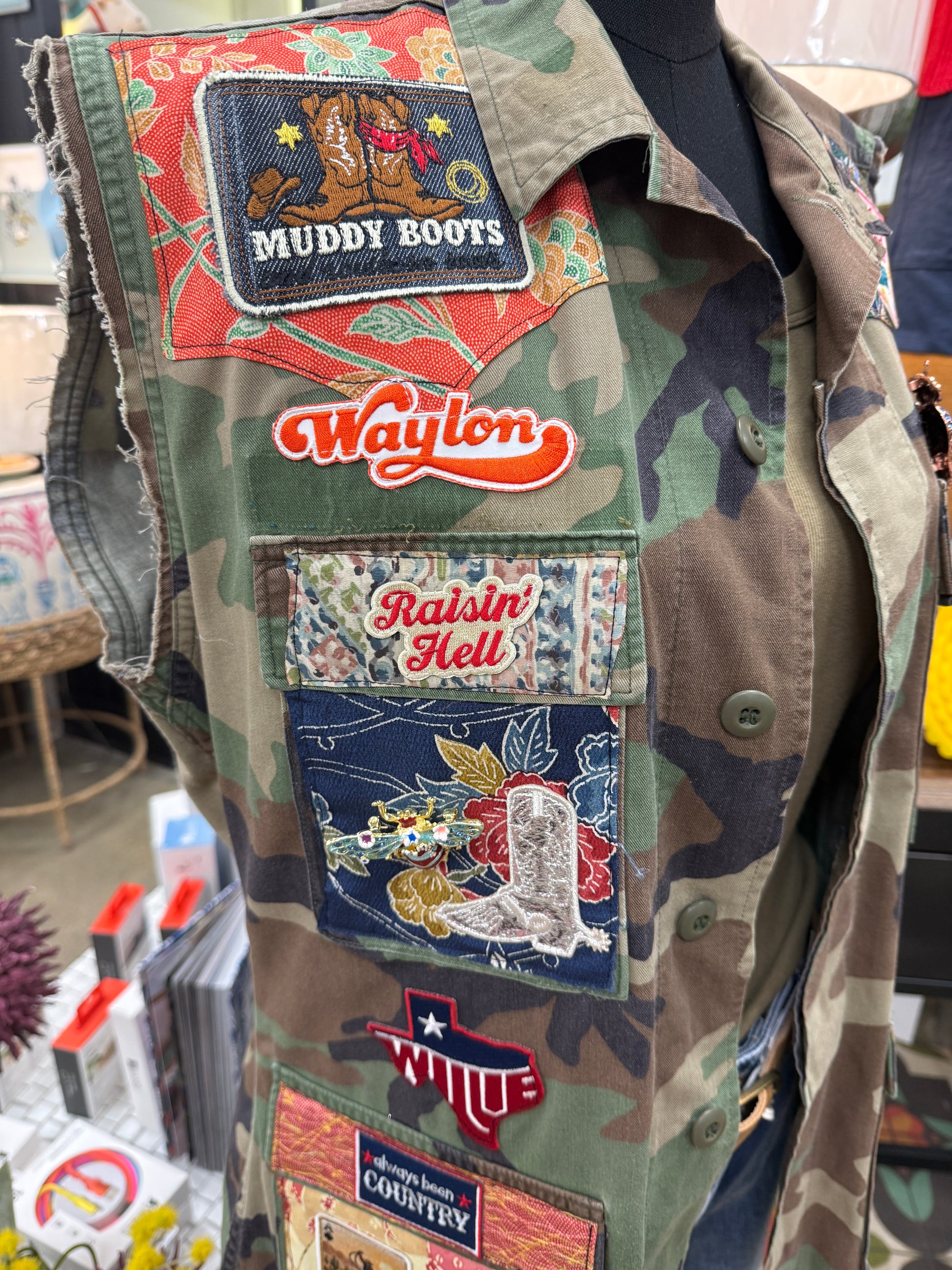 Robi Long Camo Vest