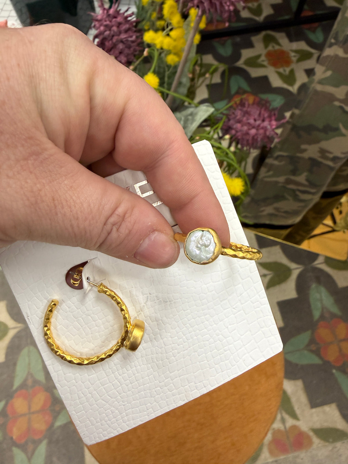 VIRTUE Leah Mini Pearl Bezel Hammered Hoop Earrings